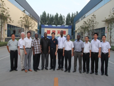 熱烈歡迎非洲諸國(guó)大使代表團(tuán)訪問(wèn)天意機(jī)械！