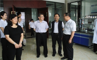 廢棄物資源化國家工程研究中心、昆明理工大學(xué)孫可偉教授,棄物資源化國家工程研究中心常務(wù)副主任、昆明理工大學(xué)教授李如燕博士蒞臨指導(dǎo)