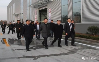山東省住建廳黨組成員、副廳長張曉海蒞臨天意機(jī)械調(diào)研指導(dǎo)